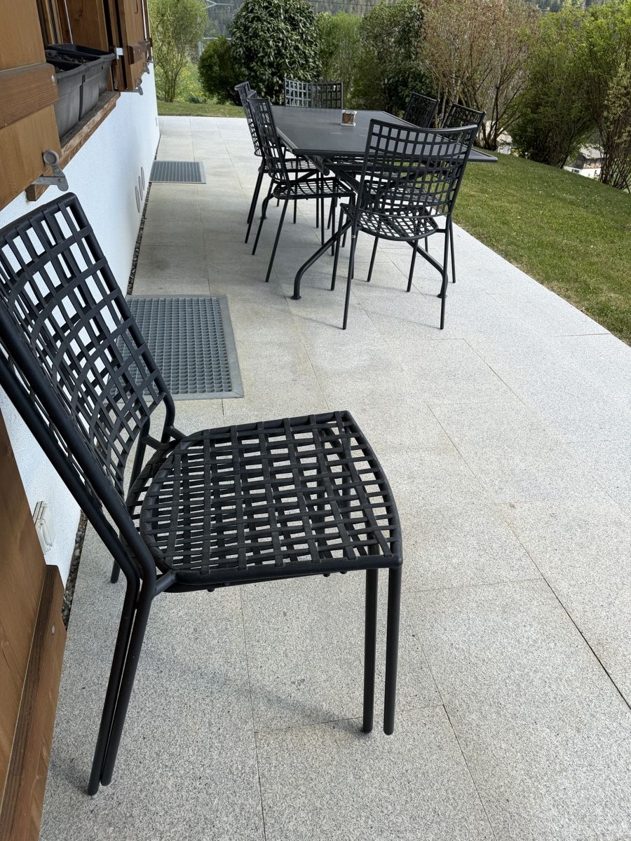 Set di tavolo e panche: Set table et chaises extérieur – Usato da Pully venduto da mberdoz 1