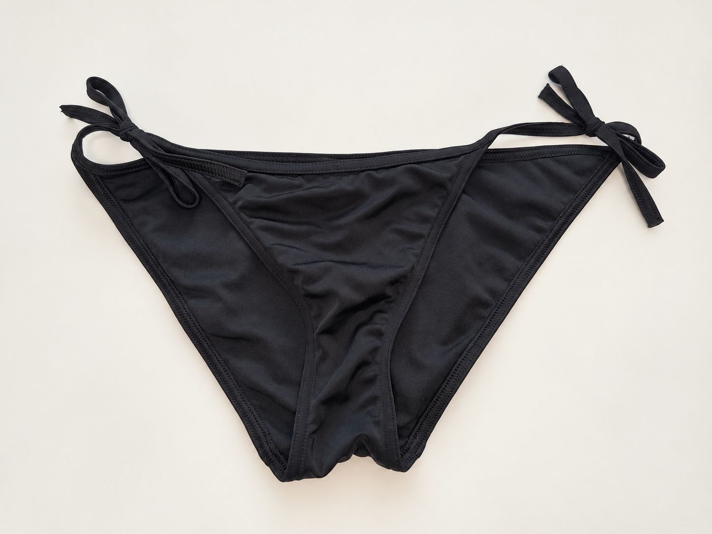 Badekleider & Bikinis: Classic Black Bikini Set – Gebraucht aus Bischofszell von kam_8t78 2
