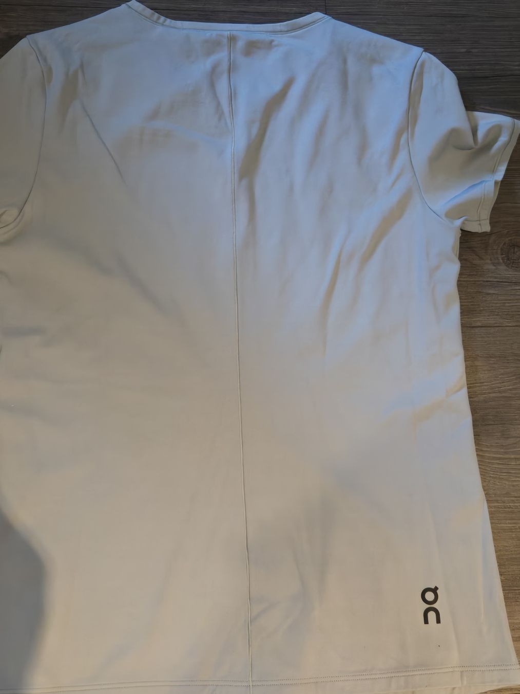 On T-shirt: On Shirt – Usato da St. Niklaus VS venduto da BrittaR 2