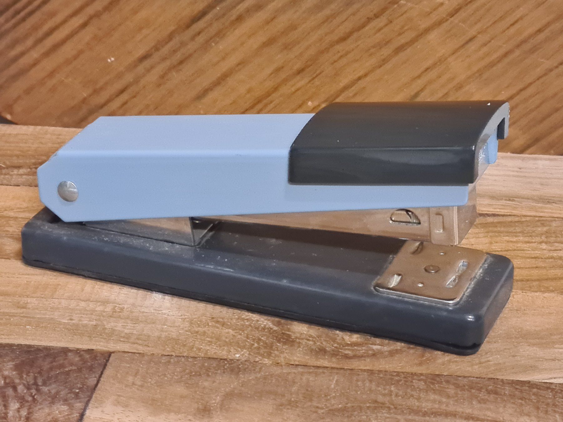 Macchine rilegatrici: Büro Utensilien/ Bostitch / Tacker – Usato da Amriswil venduto da used2use 1