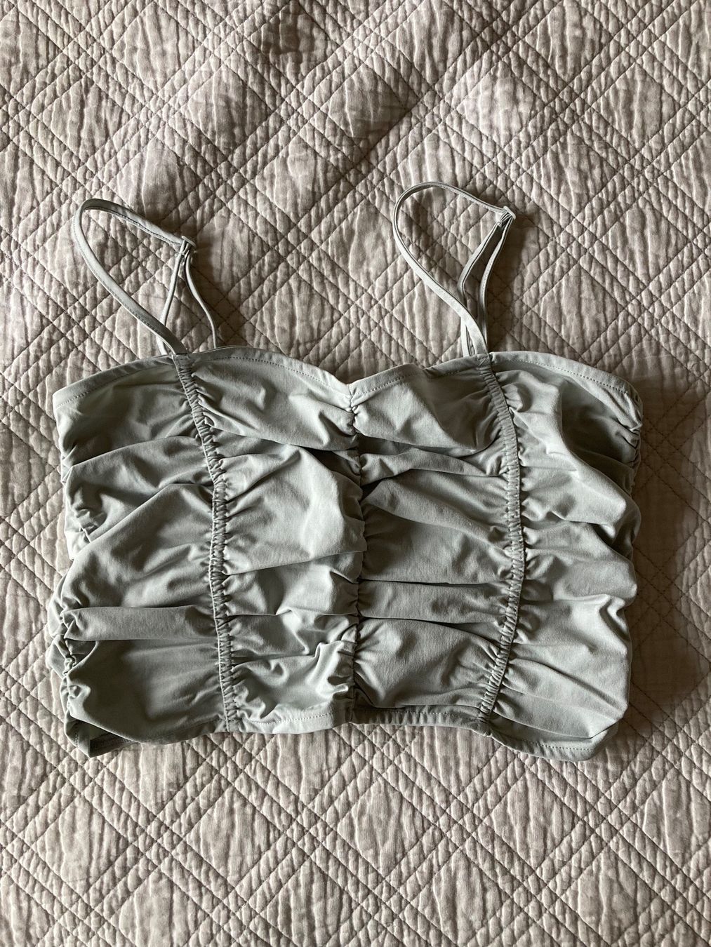 H&M Top: Top été – Nuovo (secondo la descrizione) da Lausanne venduto da shabnam.t