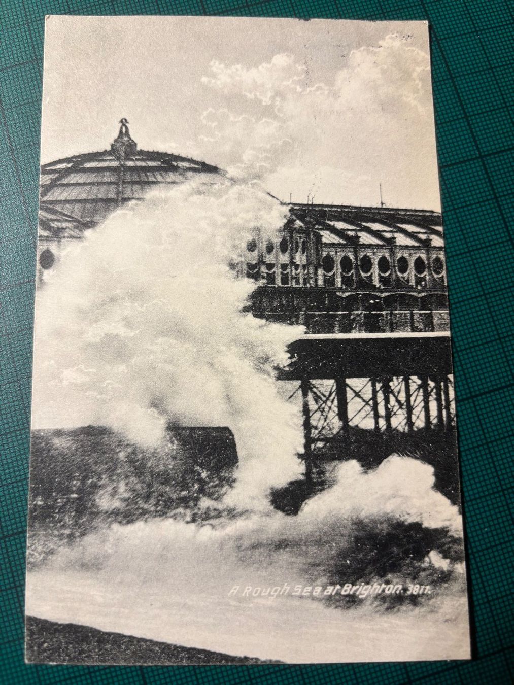 Cartoline postali: AK BRIGHTON GB. Rough Sea. – Usato da Utzenstorf venduto da Rose0303 1