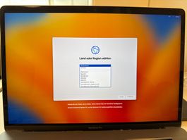Apple MacBook Pro 15,4 Zoll (2017) – 16 GB RAM / 512 GB SSD