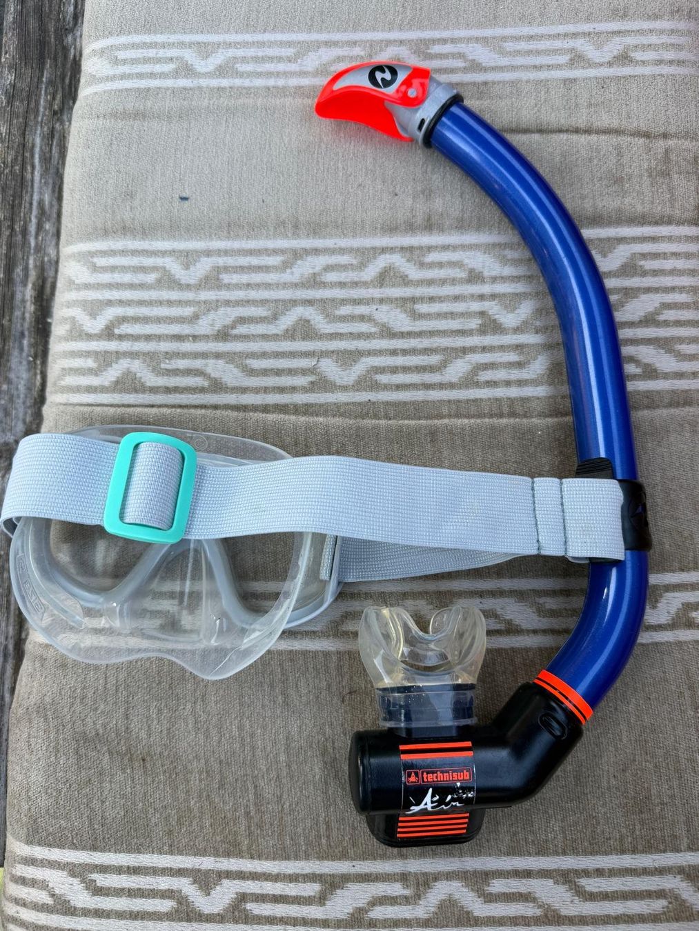Occhiali & Lenti: Tauchbrille mit Schnorchel – Usato da Flawil venduto da Stella_3 7