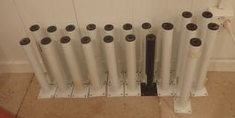 Lot de 16 pieds de table d'occasion - pour bricoleur