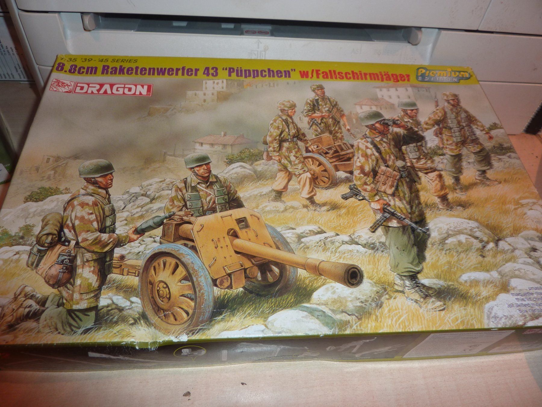 Kits de montage: GERMAN – Neuf avec emballage d'origine à Balsthal par bouteliee