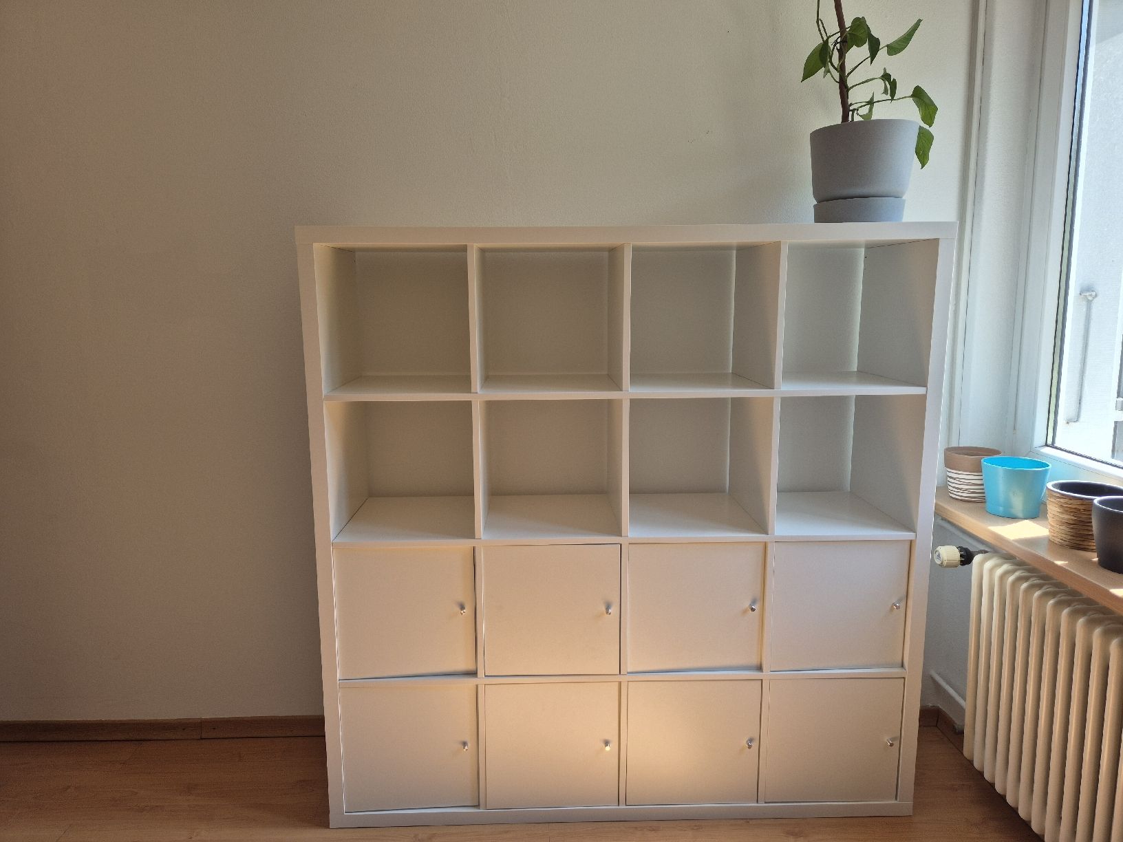 Ikea Scaffali: Kallax mit Türen – Usato da Aegerten venduto da Herbst_
