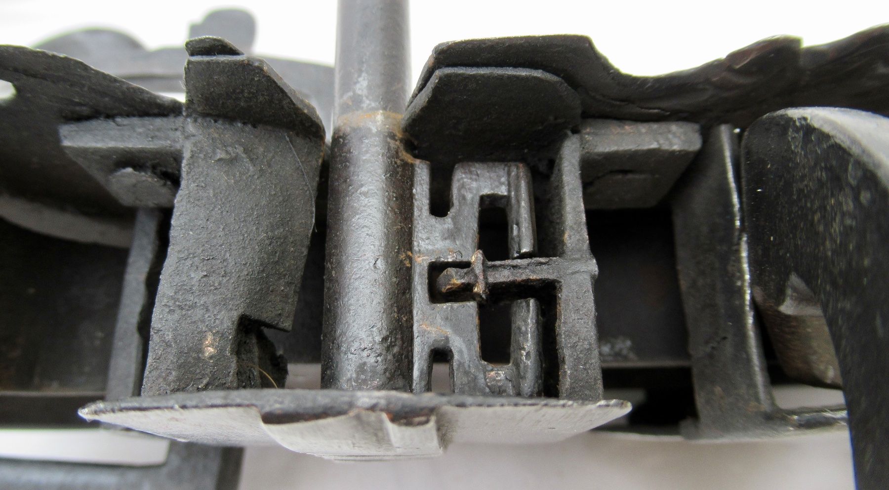 Cadenas: Gotisches Türschloss mit Schlüssel – D'occasion à Bern par Colligentes 3