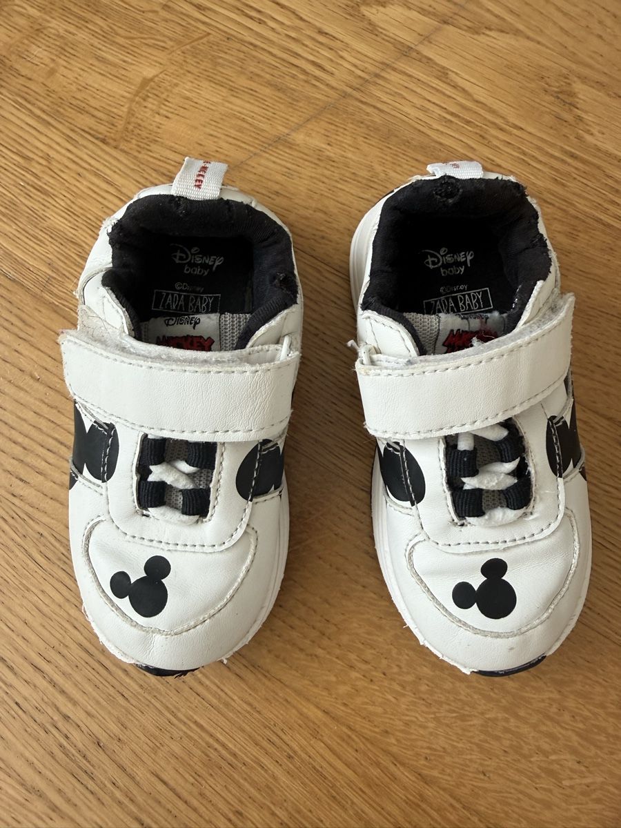 Scarpe per ragazzi: Zara Disney Mickie Mouse Shoe Gr.23 – Usato da Zürich venduto da audrey_dri