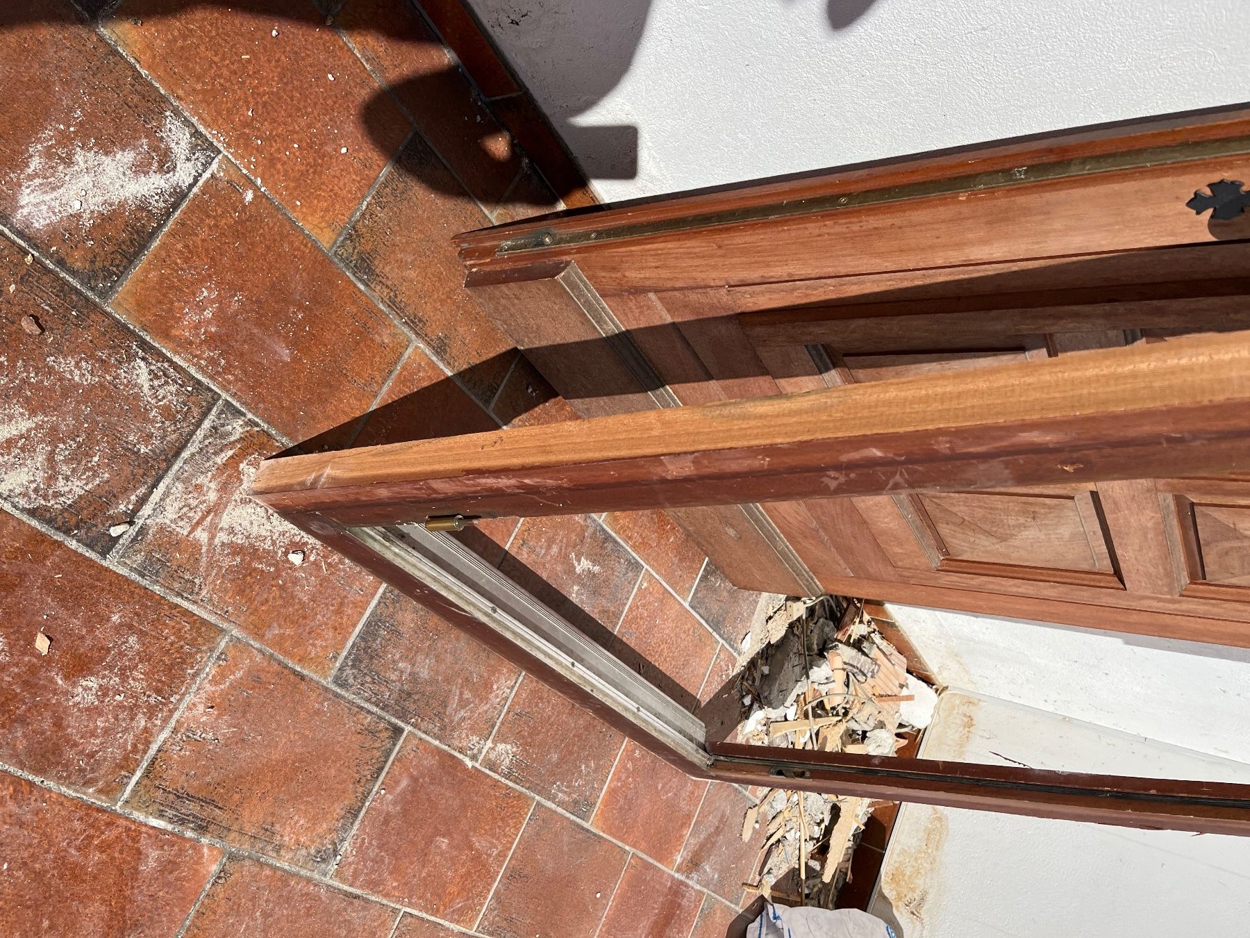 Articoli in legno: PORTE PALIERE bois plein – Usato da Colombier NE venduto da TRV9128 1