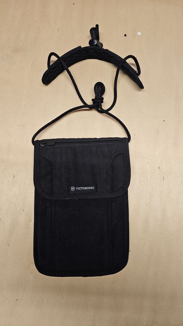 Borse: Victorinox Deluxe Tasche RFID Schutz – Nuovo e nell'imballaggio originale da Koppigen venduto da Bracher_Mail-House 1