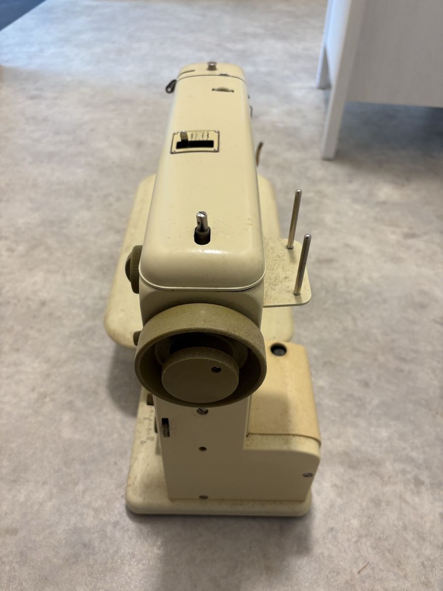 Bernina Nähmaschinen: Bernina Typ A-2-707 Minimatic – Gebraucht aus Rebstein von lave 1