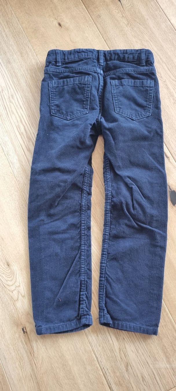 H&M Pantaloni: H&M Hose Jung Gr.128 – Usato da Eglisau venduto da naminaso 1