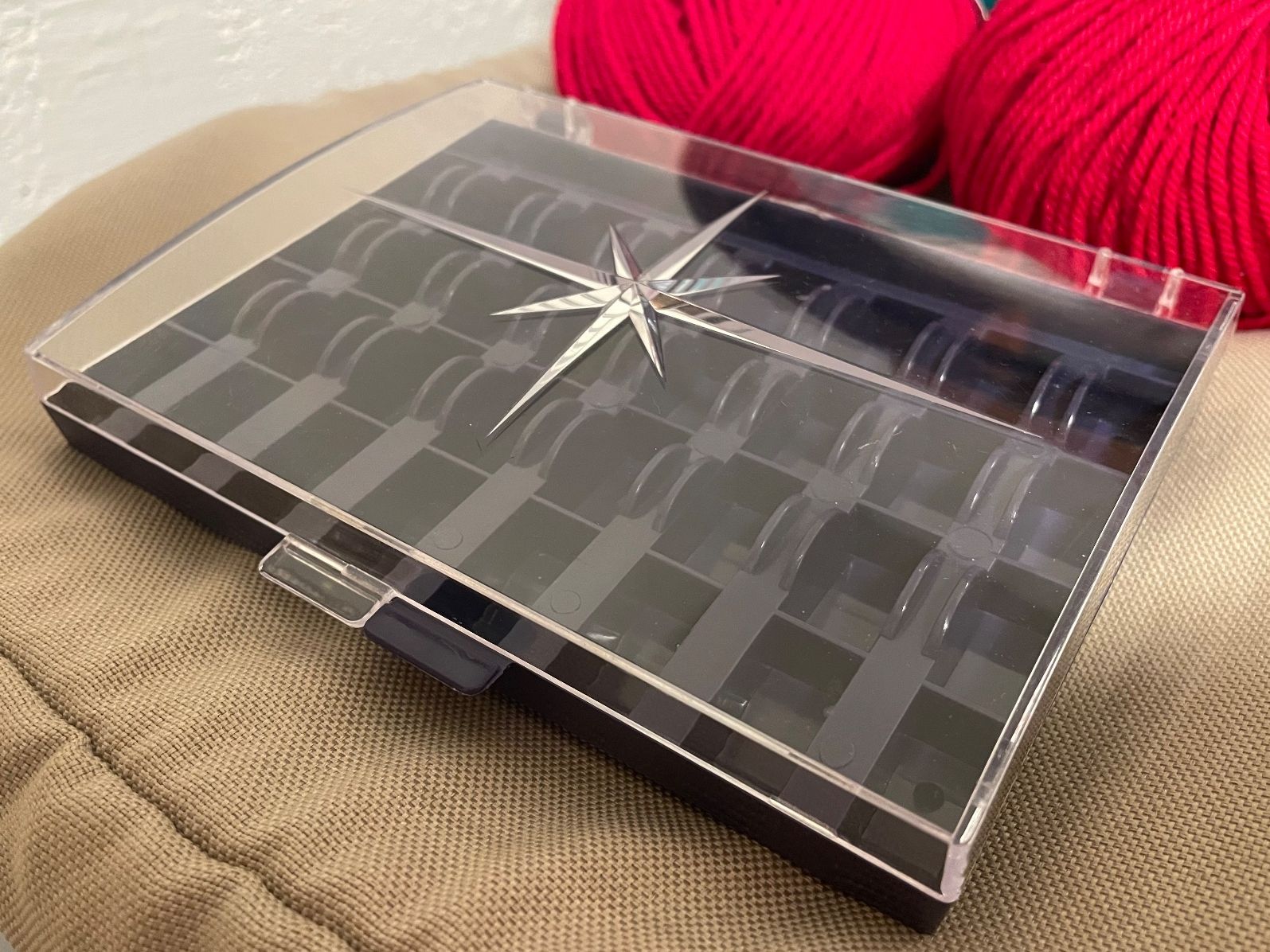 Altro in Decorazioni & Accessori: Boîte à canettes de couture – Usato da La Tour-de-Peilz venduto da flo_m27g 1