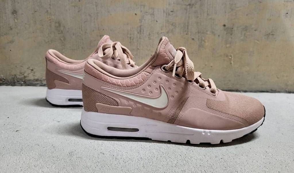 Nike Chaussures femmes: Nike Air Max Zero Damen Sneaker – D'occasion à Winkel par aivahmolina 1