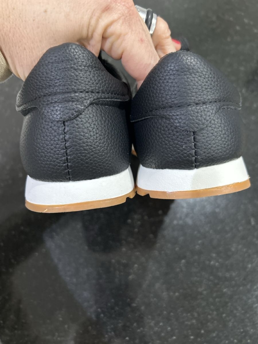 Shein Scarpe da donna: Leichte Sneakers, Grösse 41, schwarz – Nuovo (secondo la descrizione) da Erlinsbach SO venduto da hallon480 1