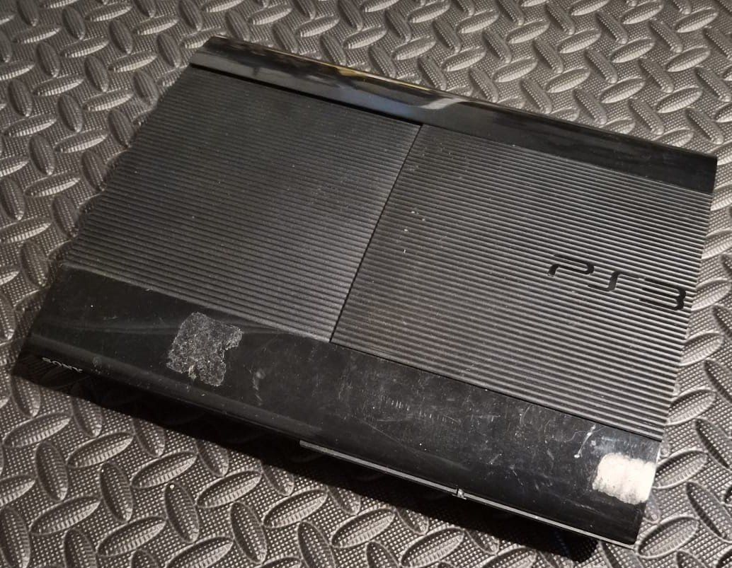 Sony Console: Ps3 super slim – Usato da Genève venduto da CRDNX 1
