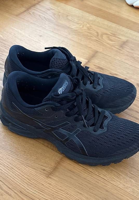 Chaussures hommes: Asics gr. 44,5 – D'occasion à Zürich par rafa014