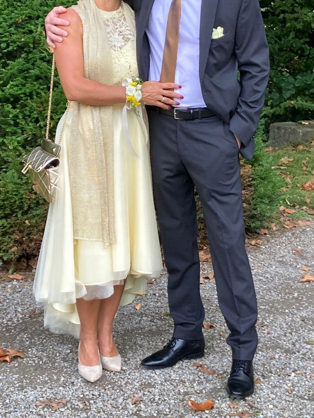 Vestiti: Festkleid gelb – Usato da Udligenswil venduto da Wasserratte12 3
