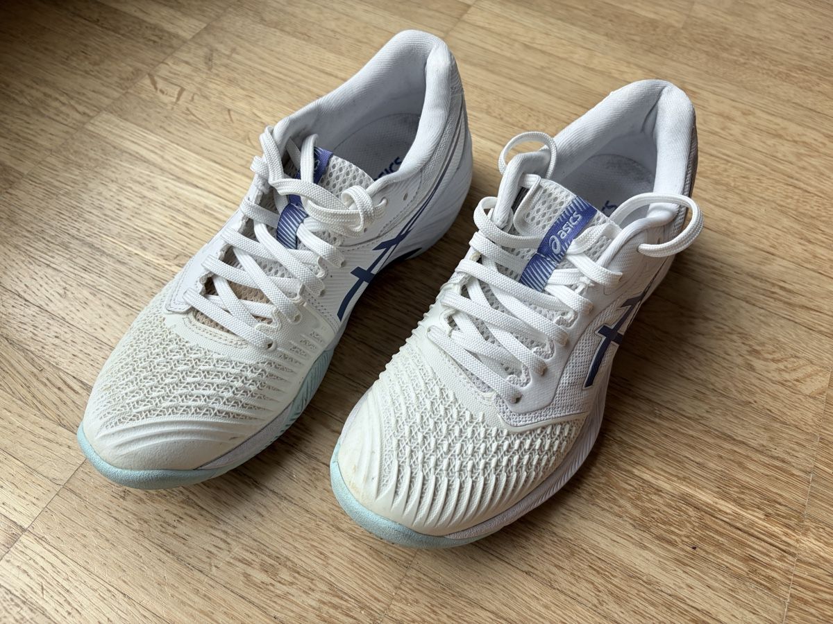 Asics Scarpe da donna: ASICS Tennisschuhe Damen Gr. 39 – Usato da Nürensdorf venduto da salut