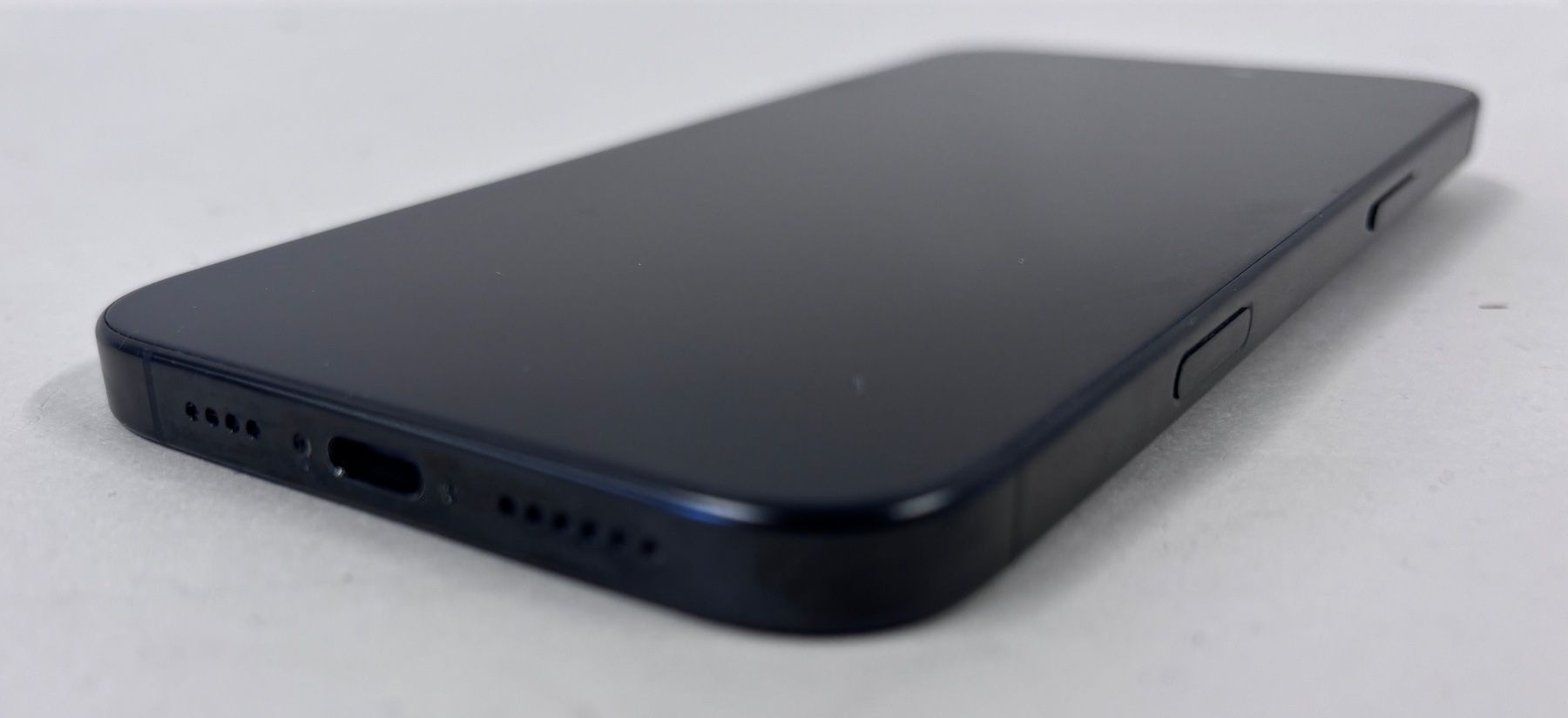 Apple Handys / Smartphones: Mobiltelefon Apple iPhone 16 Pro Max – Gebraucht aus Solothurn von PolizeiktSolothurn 4
