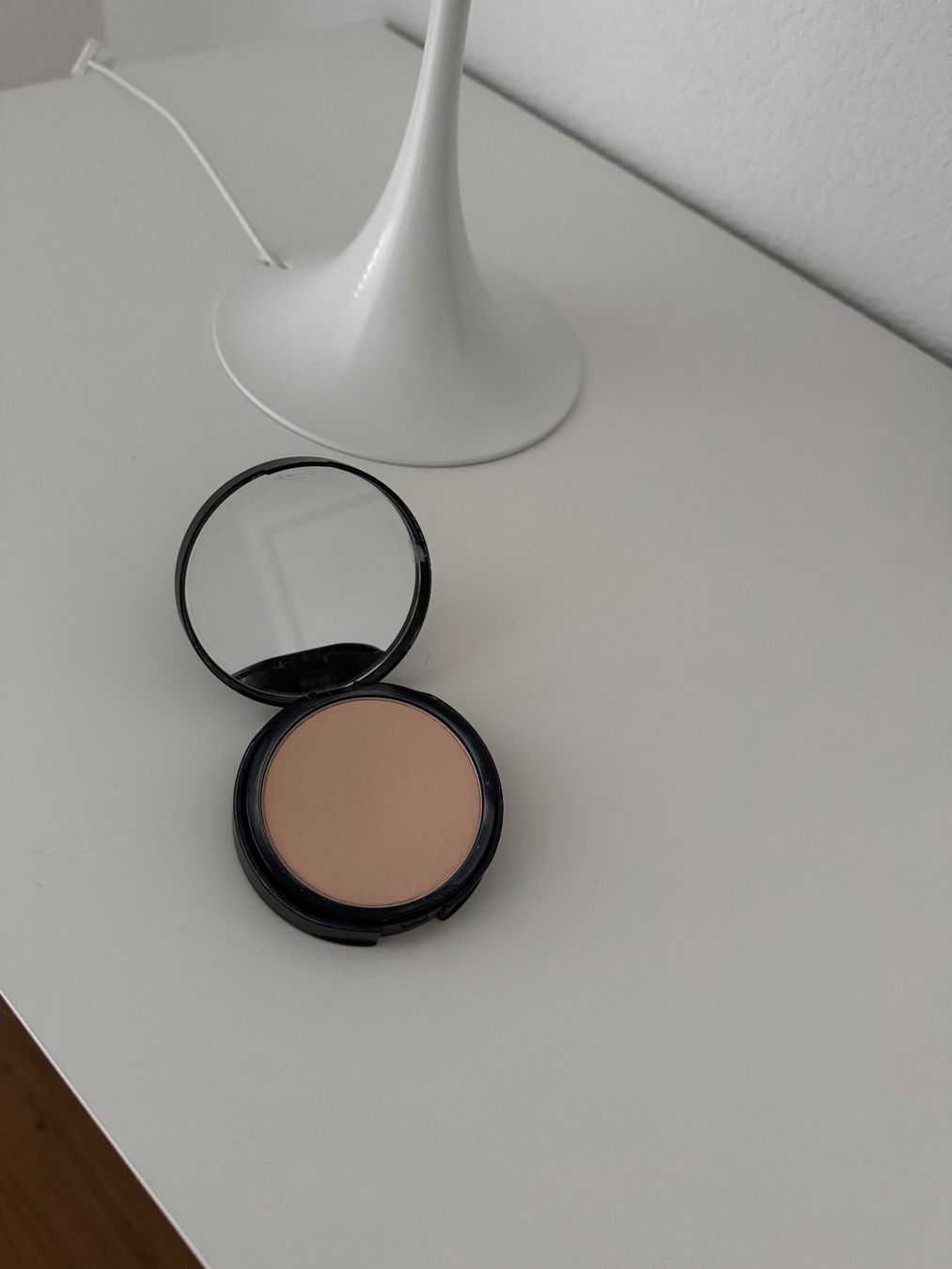 Make-up: BareMinerals Barepro Puder Foundation - Fair 10 Warm – Usato da Tafers venduto da Sarah304