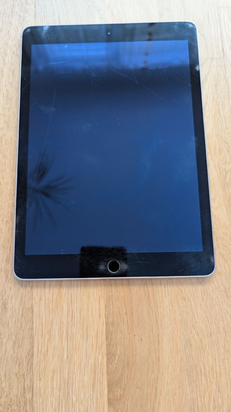 Apple Tablet PC: Apple iPad Air 2 iCloud gesperrt  – Defekt aus Steinmaur von Ottelo