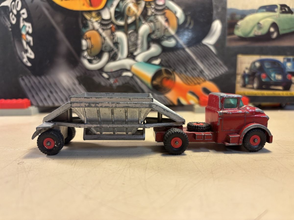 Matchbox Modellini d'auto: Matchbox King Size Fruehauf Hopper – Usato da Möriken AG venduto da Classics16 4