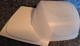 Praktische Tupperware Käseglocke für den Kühlschrank