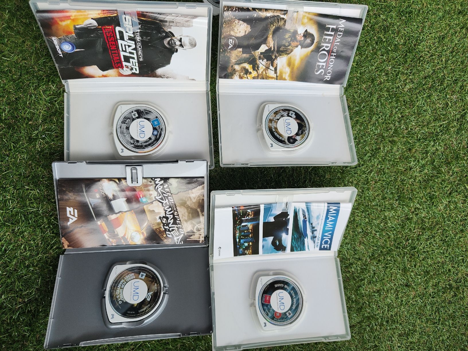 Sony Console: Sony PSP 2004 mit 6 Spielen, Ladegerät. – Usato da Thun venduto da wol_krx6 2