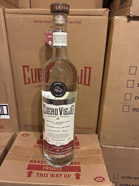 Bevande alcoliche: Cuero Viejo Premium Mezcal – Nuovo e nell'imballaggio originale da Fällanden venduto da Aguzzi