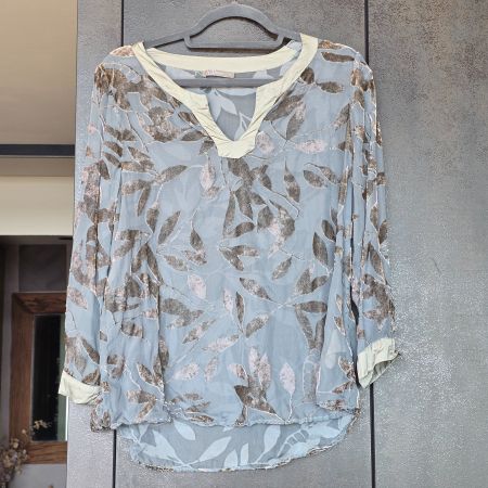 🐸 NILE BLUSE SEIDE HELLGRAU-BLAU S BLÄTTER TOP ZUSTAND