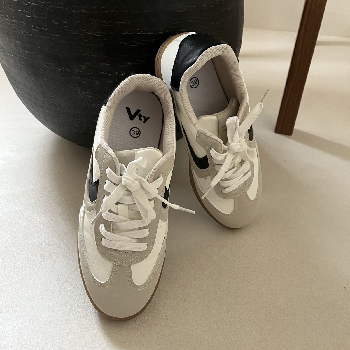 Scarpe da uomo: Turnschuh Sneaker 39 – Nuovo (secondo la descrizione) da Buochs venduto da charlie18