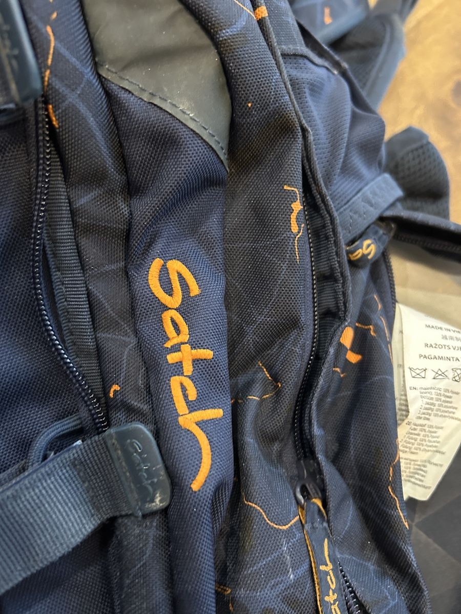 Satch Zaini: Schul-Rucksack Satch – Usato da Trachslau venduto da eis111 2