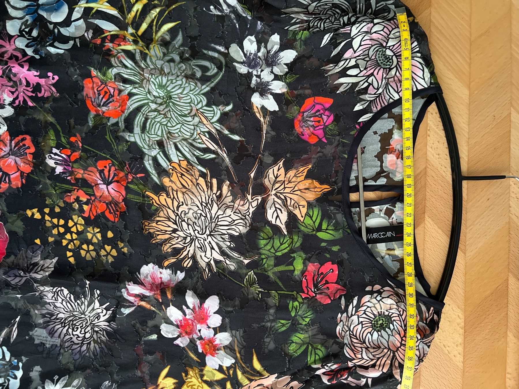 Marc Cain Camicette: MARCCAIN Luxus-Bluse Gr. N3, leicht transparent – Usato da Urtenen-Schönbühl venduto da sab_w22t 6