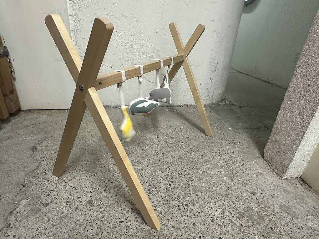 Jouets: Mobile aus Holz – D'occasion à Zürich par SF_CH_8