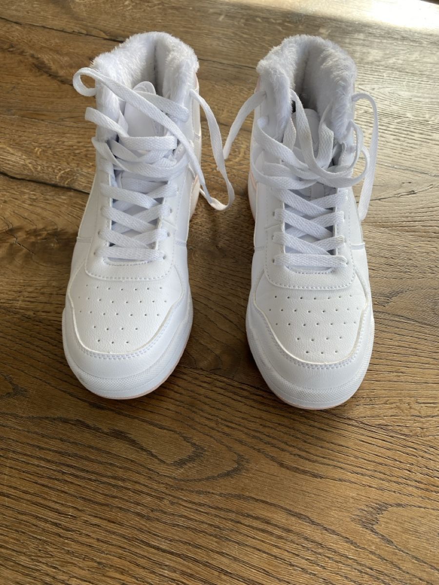 Scarpe da donna: Damenschuhe Vty – Usato da Freienbach venduto da LlIiNnUuSs 1