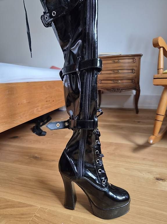 Scarpe da donna: Pleaser Electra Heel Boots Gr. 37 – Usato da Schötz venduto da Puppentanz2 2