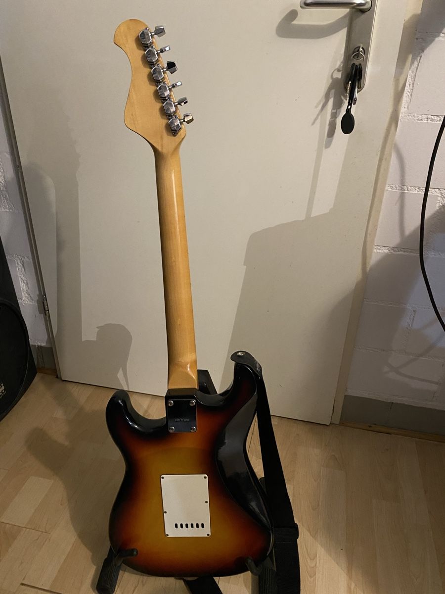 Strumenti musicali: Fairmont Japan – Usato da sulgen venduto da 270963 3