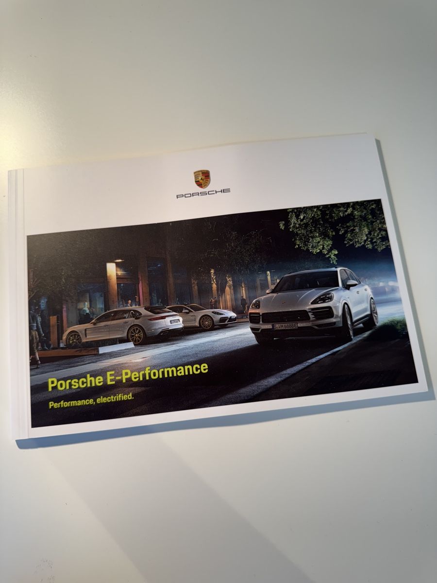 Porsche Documenti: Porsche E-Performance Modelle Katalog Broschüre 2018 – Nuovo (secondo la descrizione) da Bonstetten venduto da Rocco02