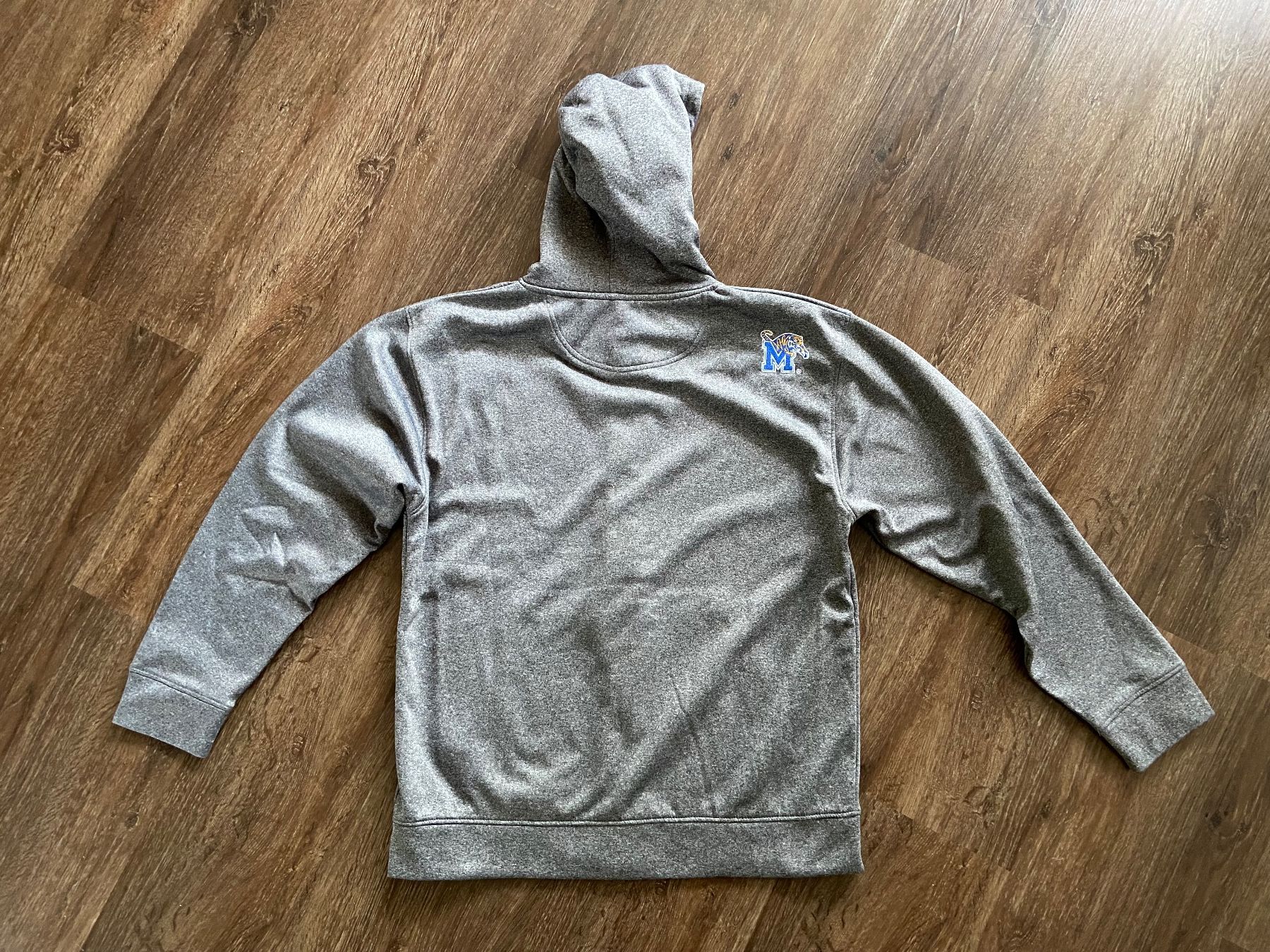 Champion Giacche: Memphis Tigers NCAA Trainingsjacke Gr. L – Usato da Muttenz venduto da bargain_hunter 2
