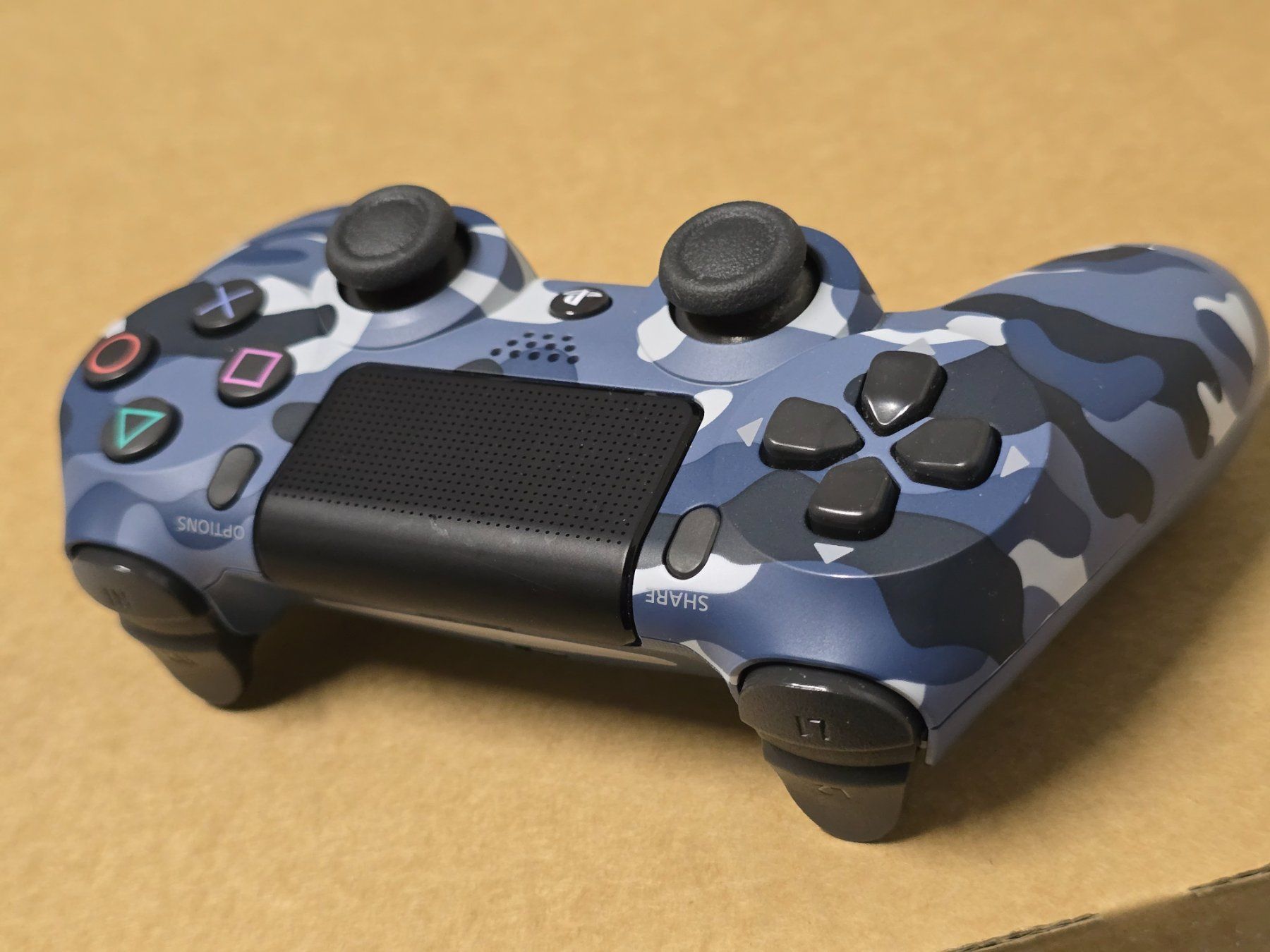 Sony Controller: Sony PS4 Dualshock 4 Wireless Controller(Original) – Usato da Basel venduto da Zait 3