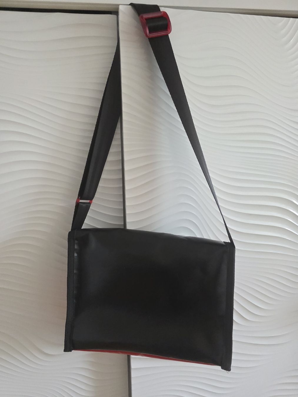 Sacs femmes: Tasche mit Zebra-Muster  Neuwertig! – D'occasion à Laufenburg par may_r2st 2