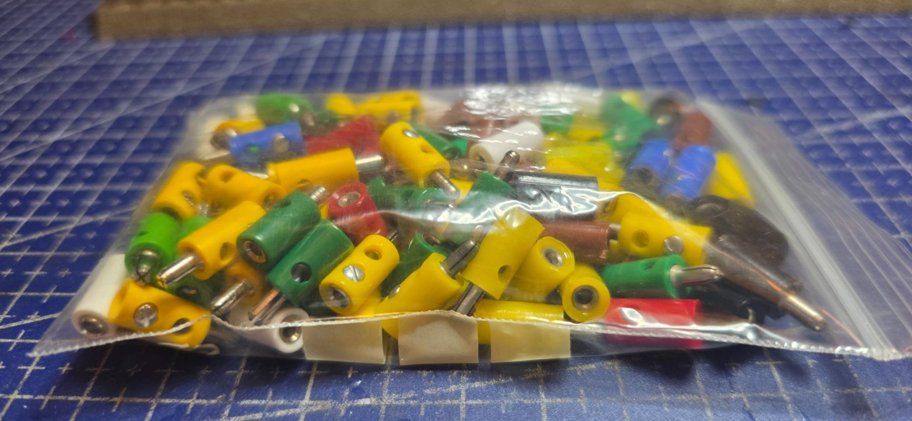 Modelleisenbahnen: Bunte Bananenstecker – Gebraucht aus Hochfelden von Danizh0 1