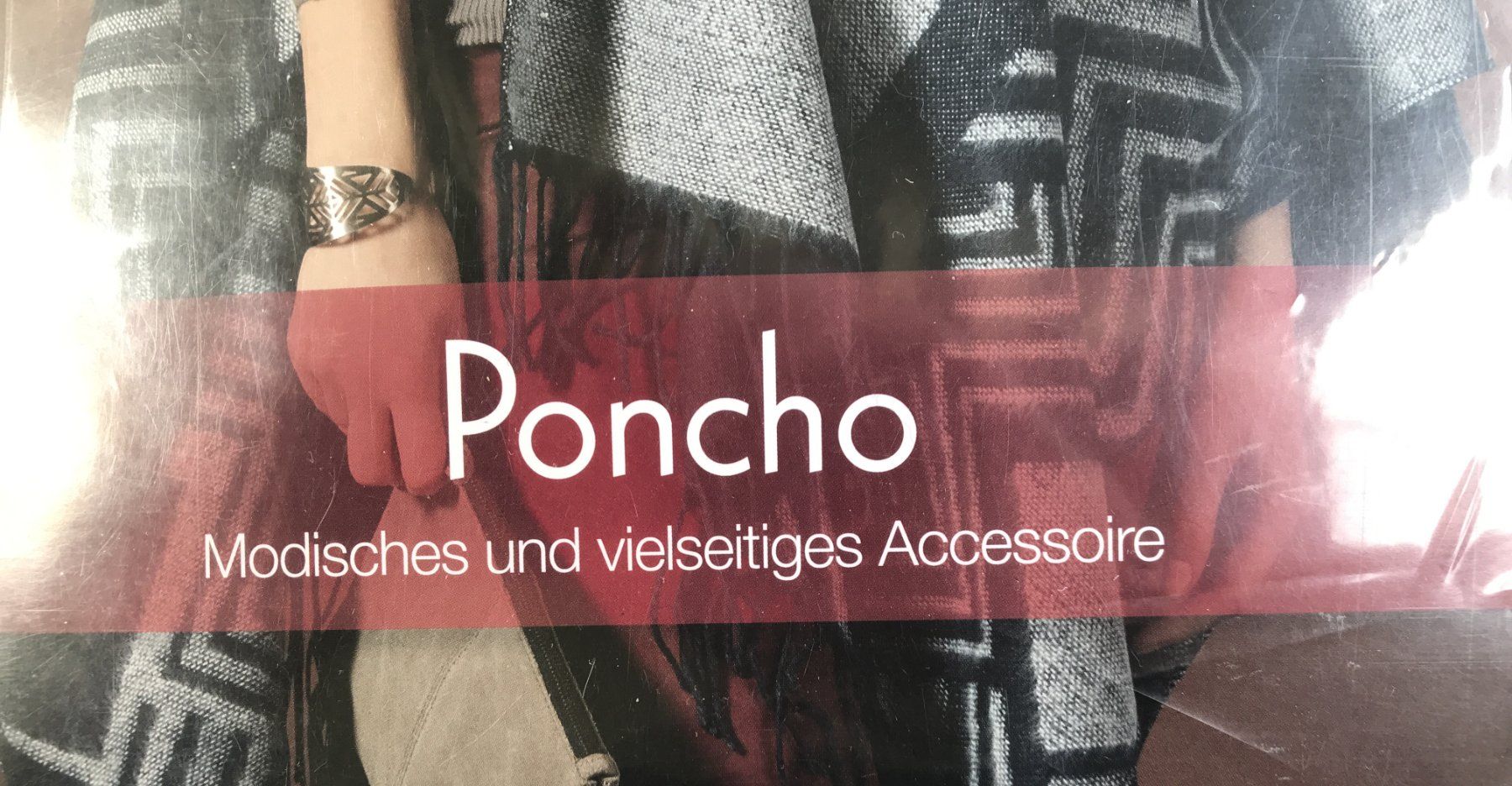 Robes: PONCHO – Neuf avec emballage d'origine à Ostermundigen par Kari1937 1