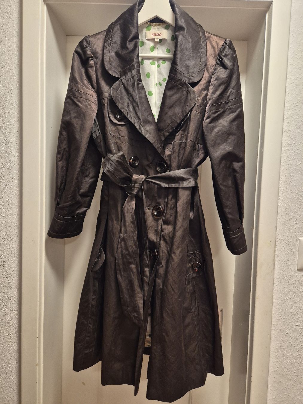 Kenzo Mäntel: Stupendo Trench coat Kenzo – Gebraucht aus Luzern von jen_9s9n