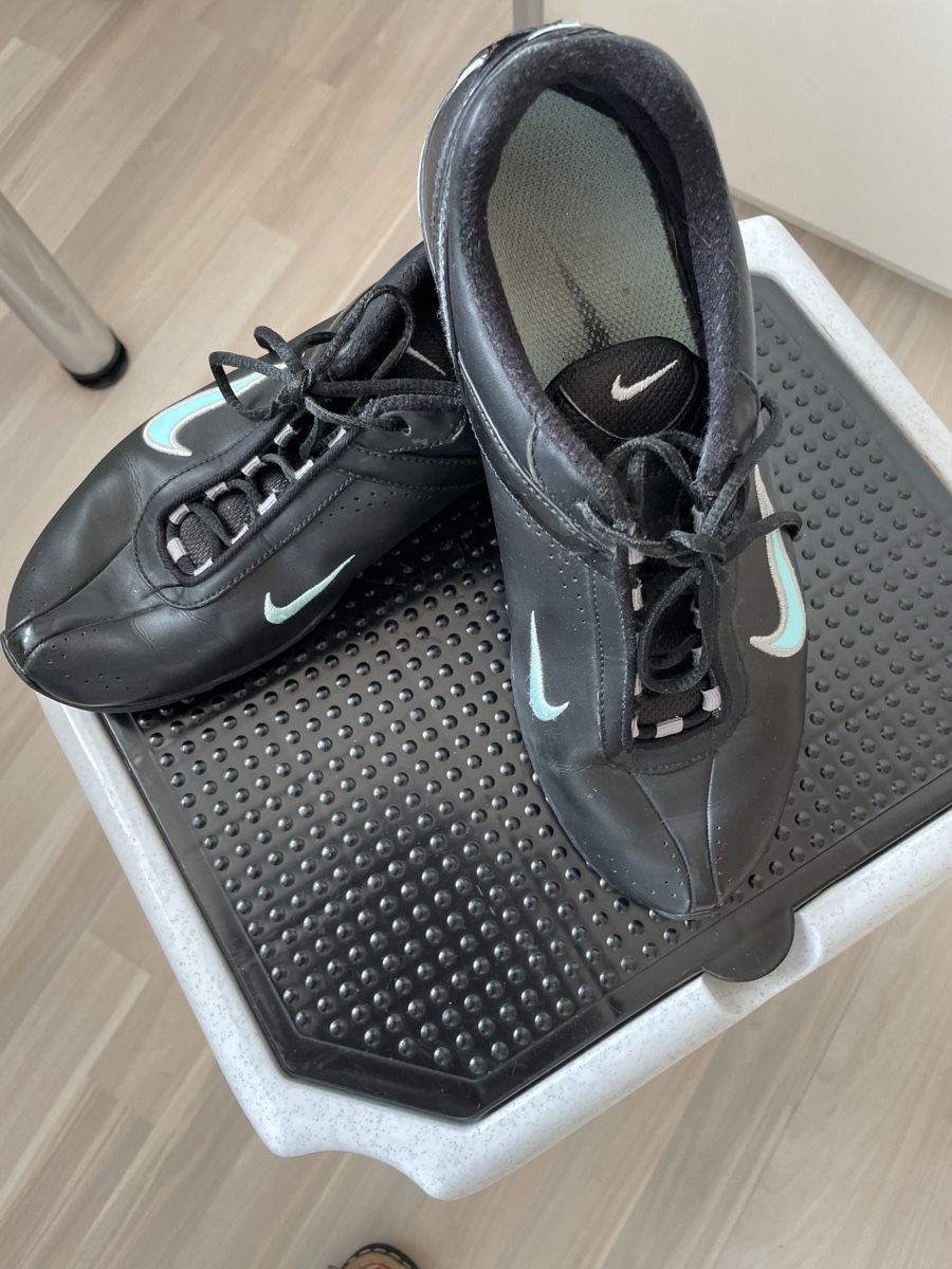 Scarpe da donna: Nike Schuhe 38,5 – Usato da Fahrwangen venduto da Rehtse03 3