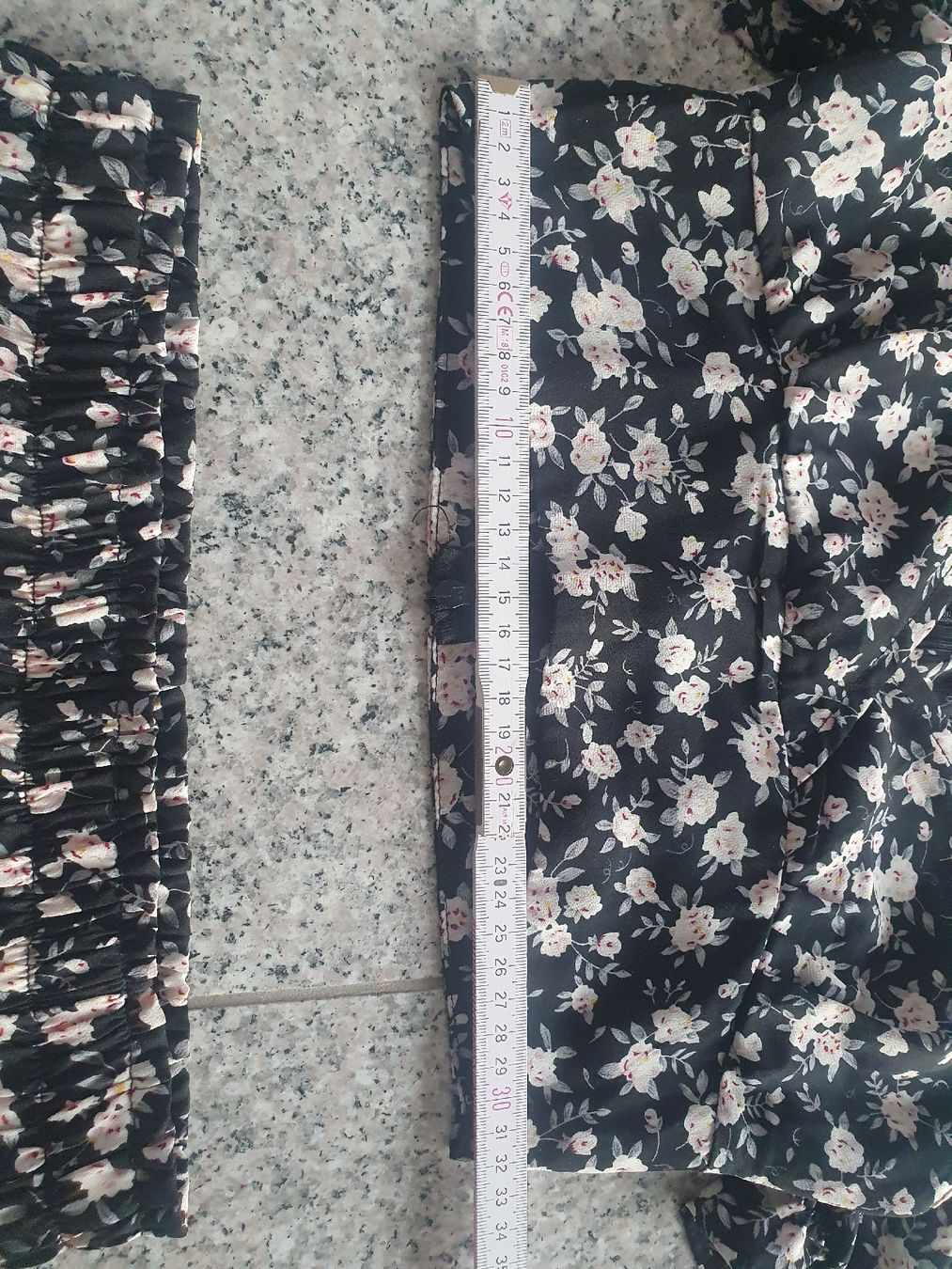 Röcke: Sommer Set: Top + Mini Rock, Blumenmuster, Gr. 34 – Gebraucht aus Moosseedorf von Sonnenschein.. 6