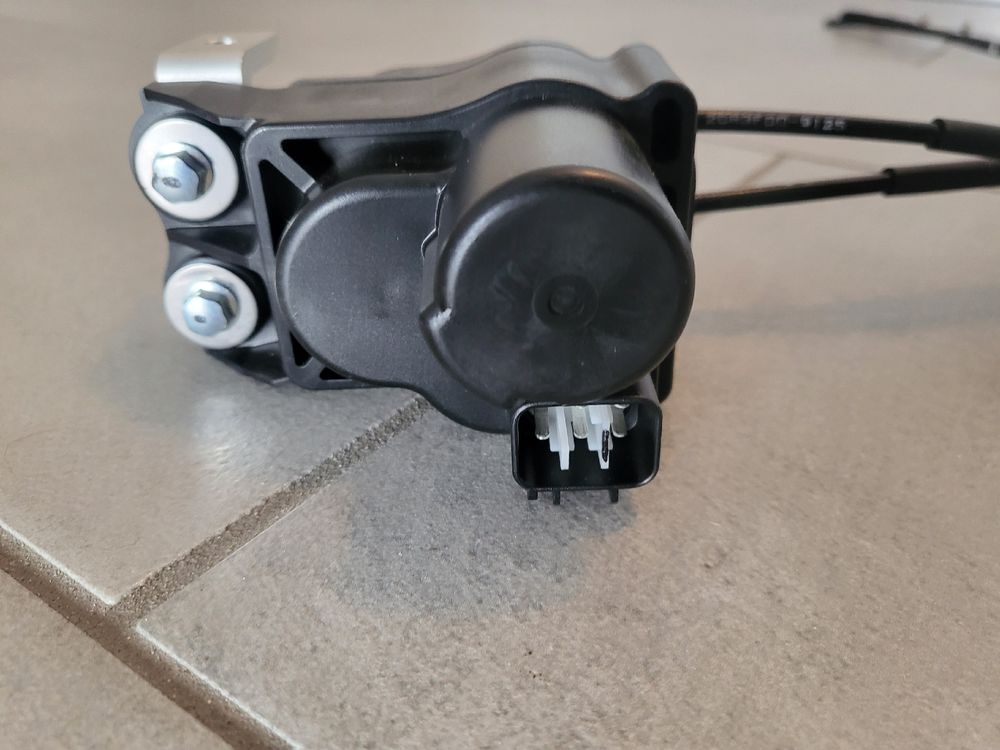yamaha r1 rn32/49 moteur valve echappement neuf | Kaufen auf Ricardo