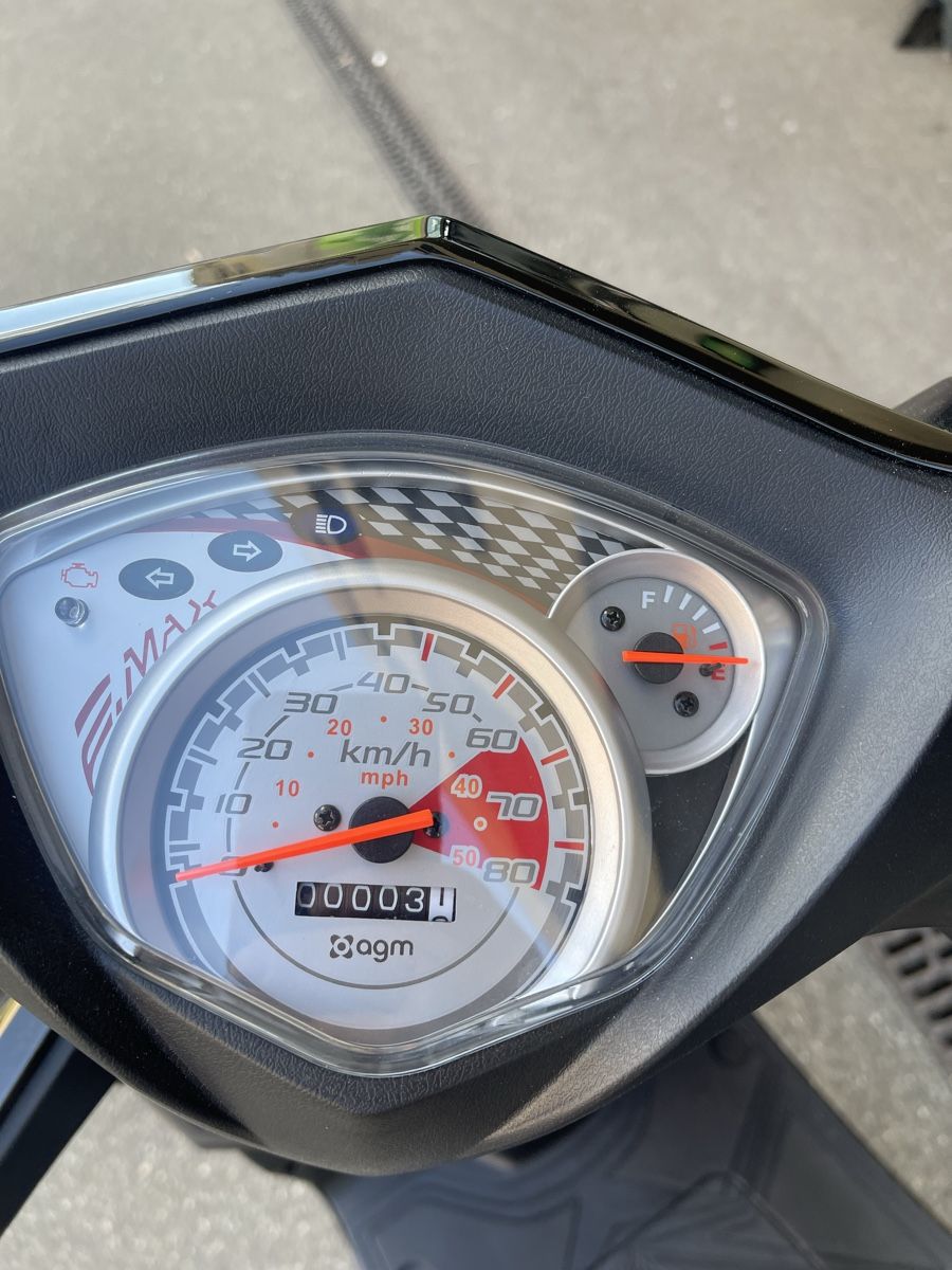 Scooters: Scooter Benziner 50 cc 25 km/h  – Neu (gemäss Beschreibung) aus Grenchen von 2024scooterparts 4